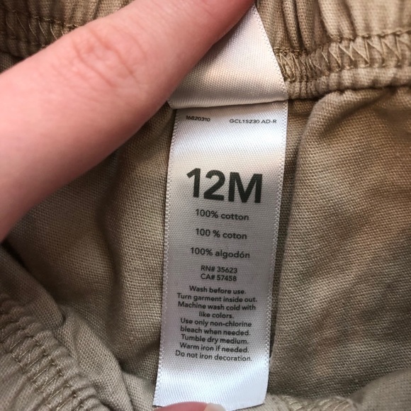 Khaki shorts - Picture 3 of 3